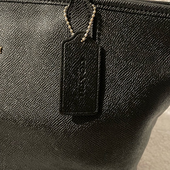 Coach Horse & Carriage Black Tote - Picture 7 of 9